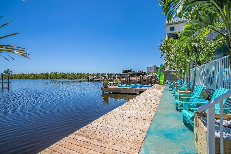 Latitude 26 Waterfront Boutique Resort - Bonita Springs Exterior photo